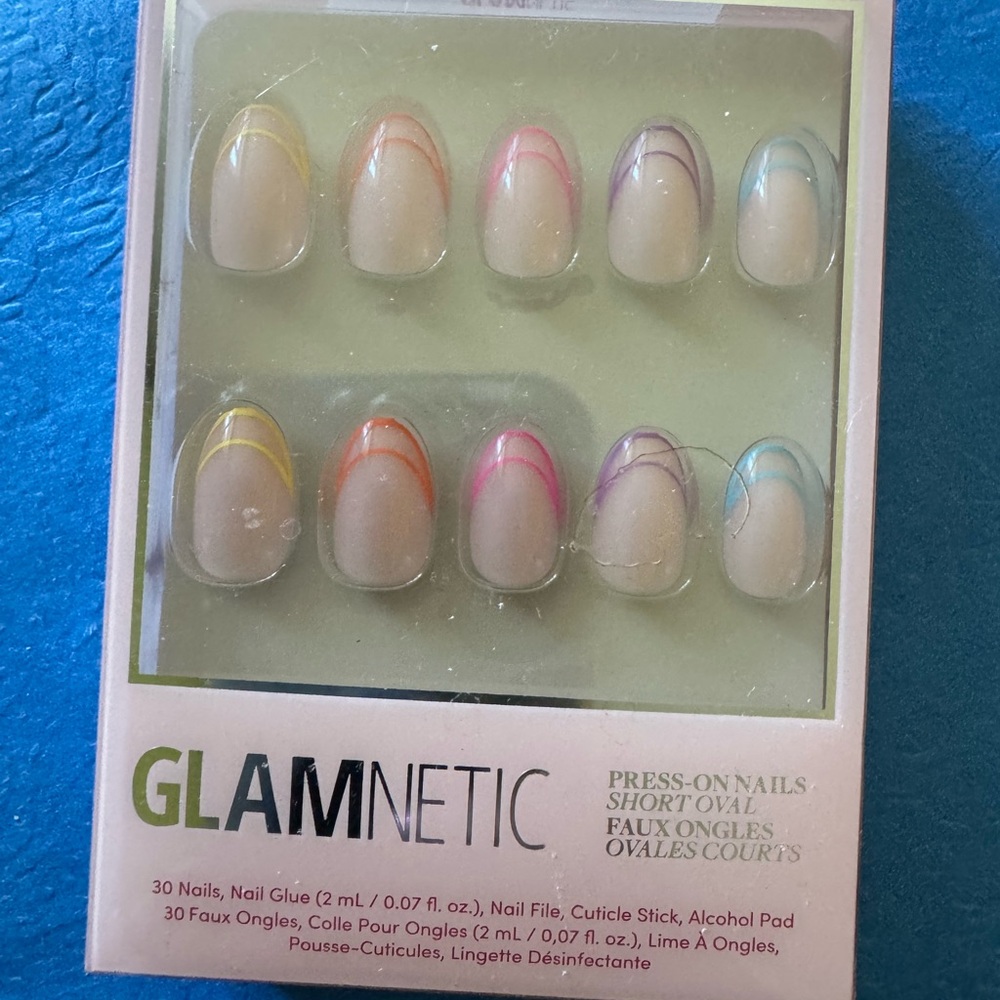 Glamnetic Press-On Nails in Neon Lights.